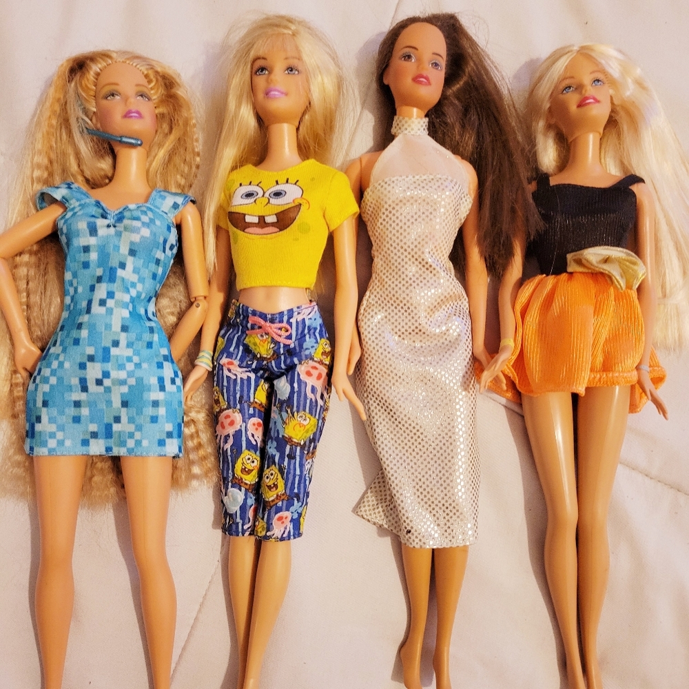 Barbies with wardrobe Locker
